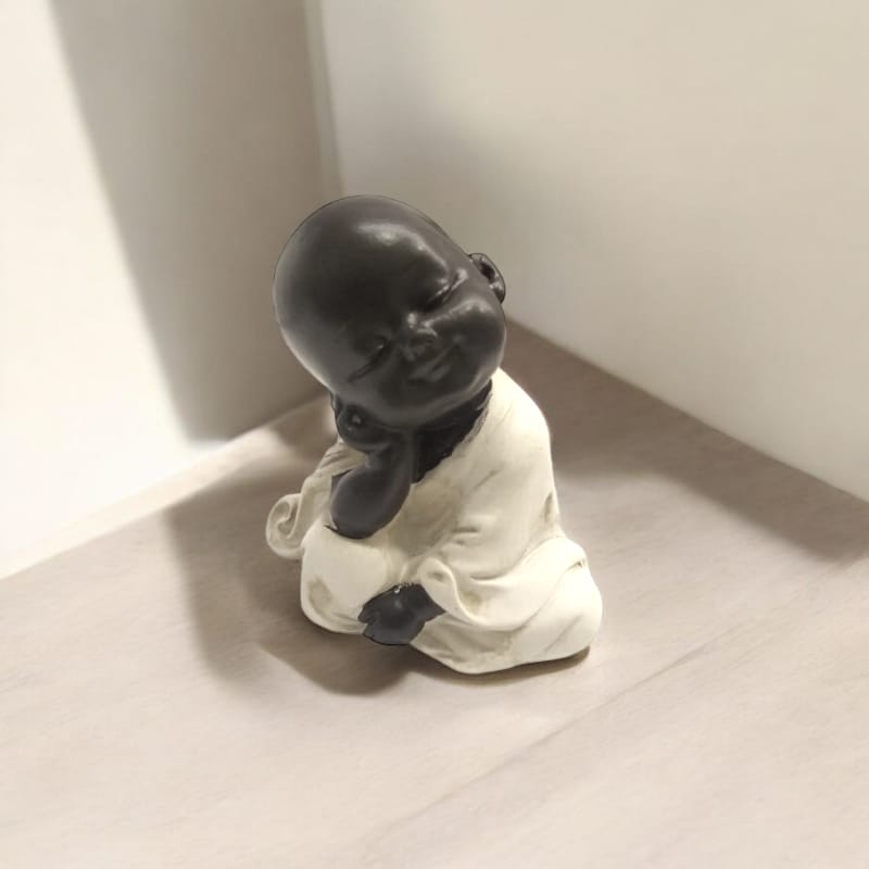 Buda Bebe Negro Reposando Tunica Blanca 7cm