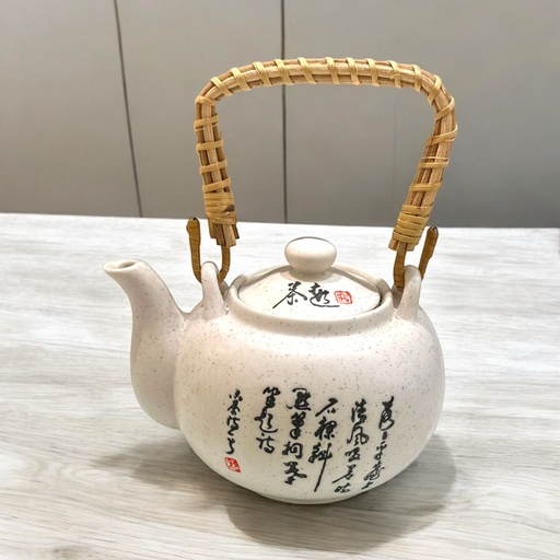 Tetera Letras Chinas Blanca