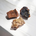 Adamita con Limonita 5cm Aprox.